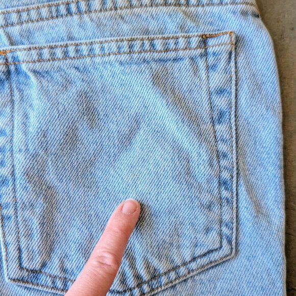 Vintage CK Calvin Klein Light Blue Denim High Rise Cut Off Jean Shorts size 6 - Picture 7 of 8